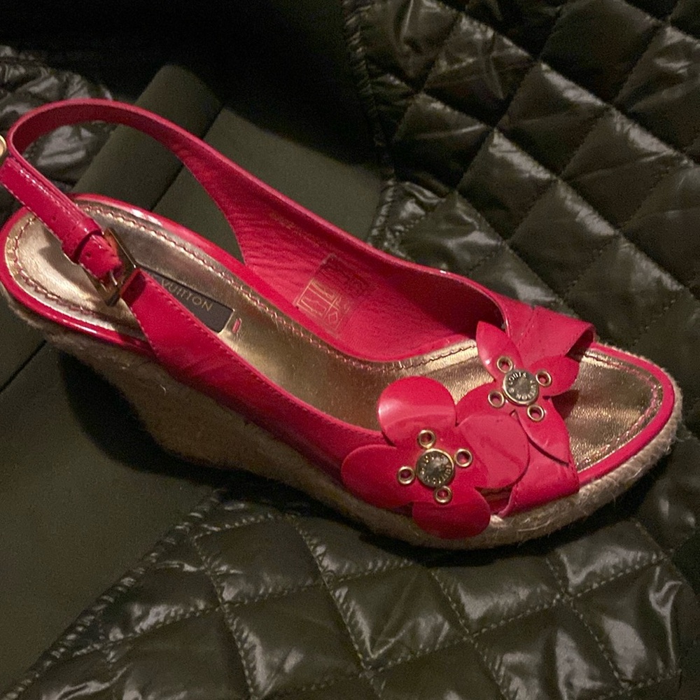 Louis Vuitton hot pink flowered shoes